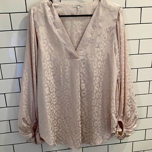 Super cute dress shirt